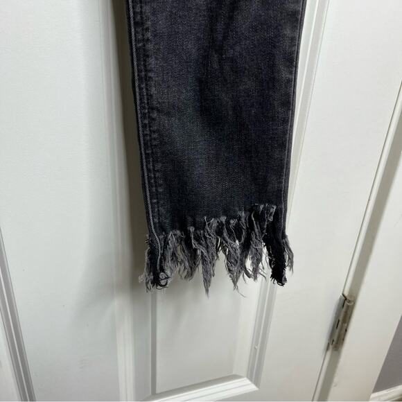 Free People Great Heights Distressed Frayed Hem Black Skinny Jeans Size 24 - Picture 4 of 7